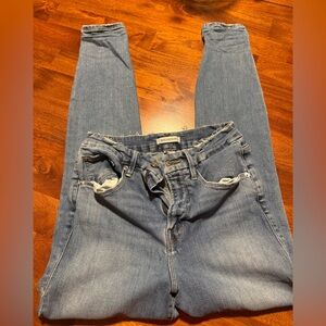 Good American Light Blue Skinny Jeans